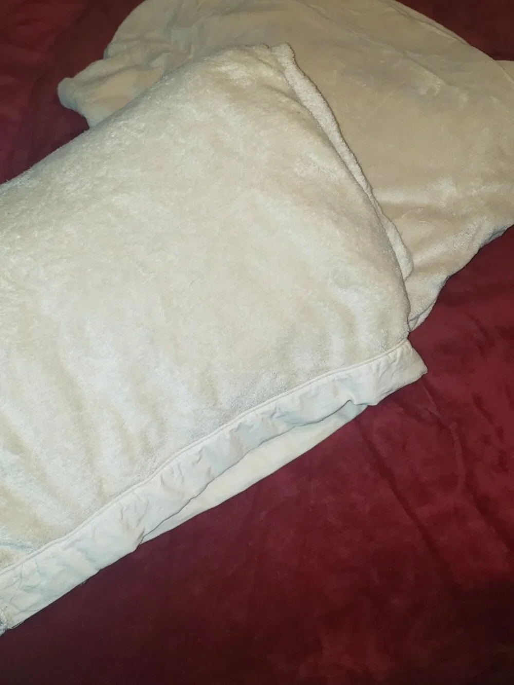 Domestications plush bed set